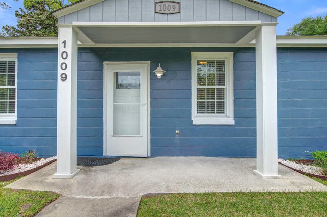 1009 Diana Street, Charleston, SC 29407