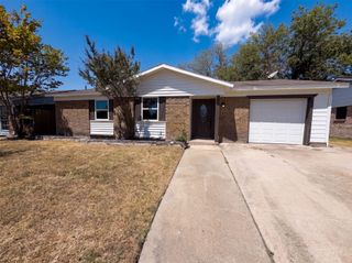 4017 Ambassador Way, Balch Springs, TX 75180