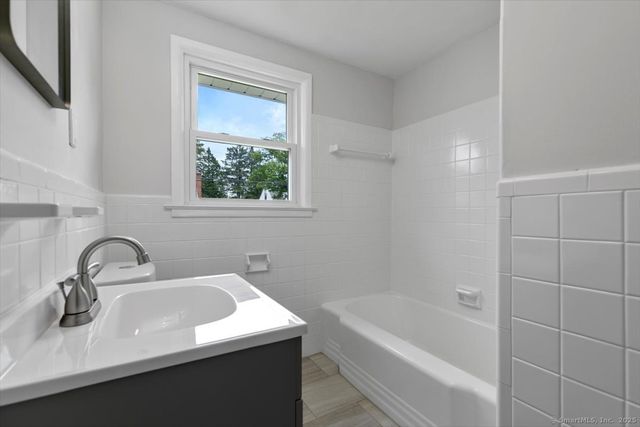 230 Green Road, Manchester, CT 06042