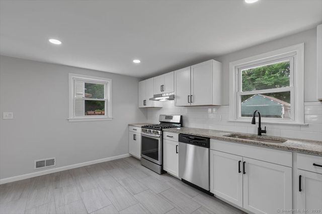 230 Green Road, Manchester, CT 06042