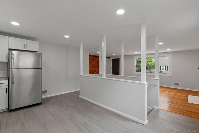 230 Green Road, Manchester, CT 06042