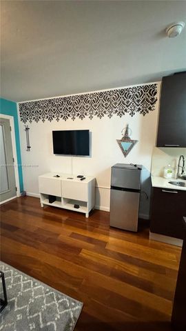 1560 Pennsylvania Ave 215, Miami Beach, FL 33139