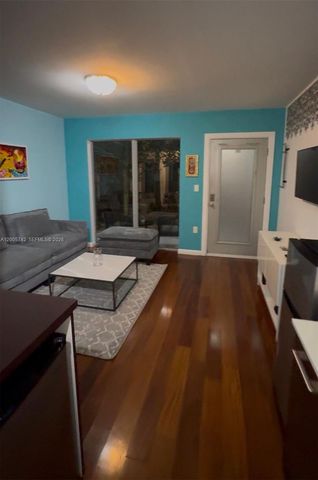 1560 Pennsylvania Ave 215, Miami Beach, FL 33139