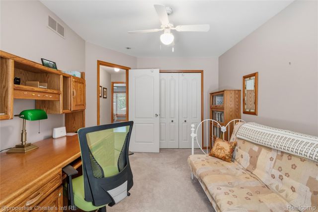 39780 Southpointe Avenue, Harrison Charter Township, MI 48045