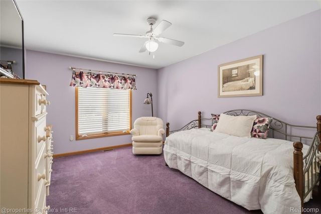 39780 Southpointe Avenue, Harrison Charter Township, MI 48045