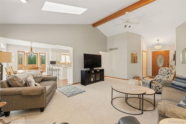 39780 Southpointe Avenue, Harrison Charter Township, MI 48045