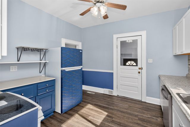 2415 E 13th Street, Des Moines, IA 50316