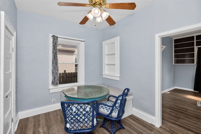 2415 E 13th Street, Des Moines, IA 50316