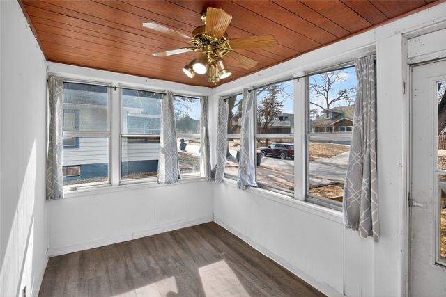 2415 E 13th Street, Des Moines, IA 50316