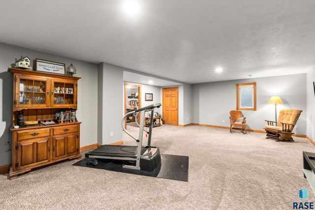 6907 W Sertoma Cir Circle, Sioux Falls, SD 57106