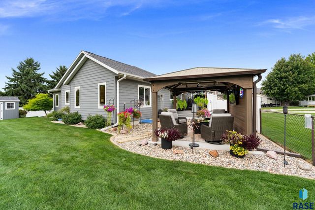 6907 W Sertoma Cir Circle, Sioux Falls, SD 57106