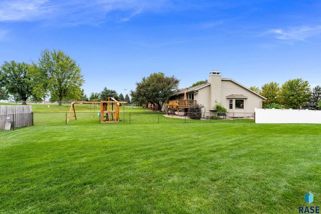 6907 W Sertoma Cir Circle, Sioux Falls, SD 57106