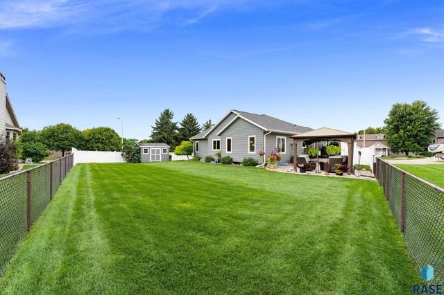 6907 W Sertoma Cir Circle, Sioux Falls, SD 57106