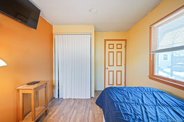 68 Coppersmith Road, Levittown, NY 11756