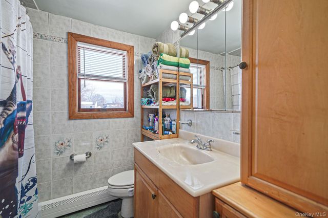 68 Coppersmith Road, Levittown, NY 11756