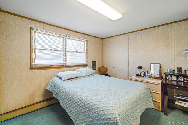 68 Coppersmith Road, Levittown, NY 11756