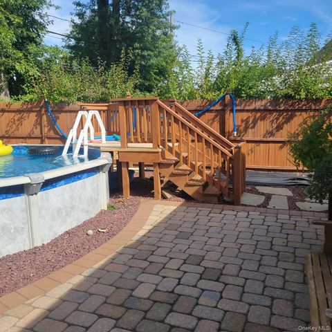 68 Coppersmith Road, Levittown, NY 11756