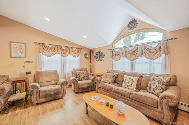 68 Coppersmith Road, Levittown, NY 11756