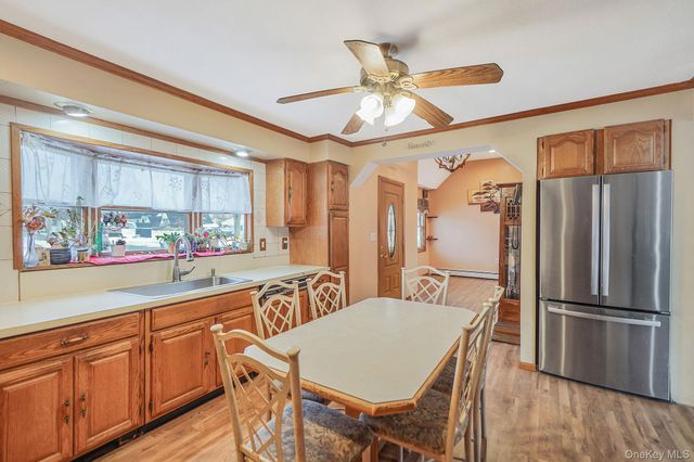 68 Coppersmith Road, Levittown, NY 11756