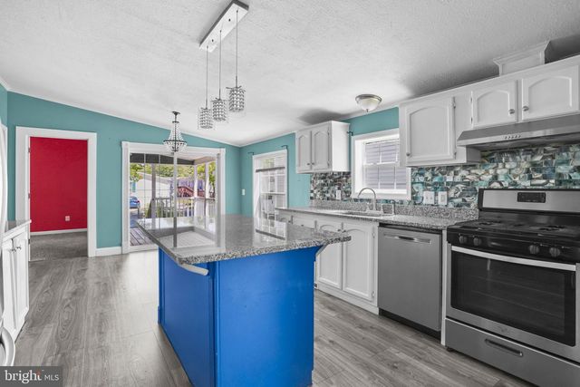 200 BOONES DR, Lothian, MD 20711