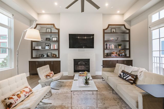 129 Arnold Street, Houston, TX 77007