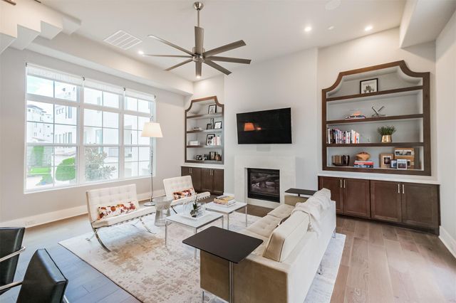 129 Arnold Street, Houston, TX 77007
