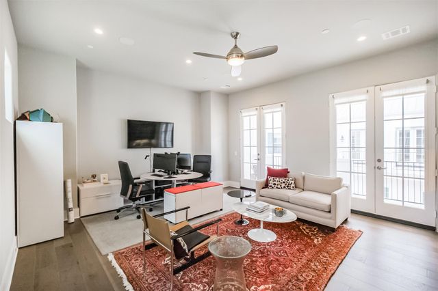 129 Arnold Street, Houston, TX 77007