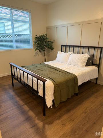 11508 Alton Manor Drive, Bakersfield, CA 93312