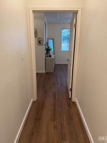 11508 Alton Manor Drive, Bakersfield, CA 93312