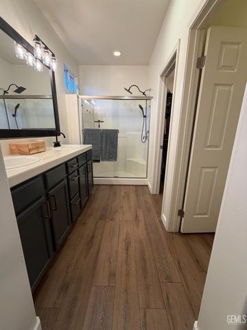 11508 Alton Manor Drive, Bakersfield, CA 93312