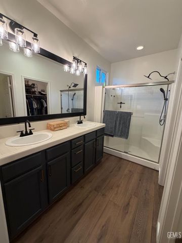 11508 Alton Manor Drive, Bakersfield, CA 93312