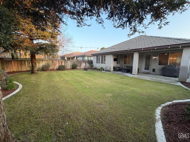 11508 Alton Manor Drive, Bakersfield, CA 93312