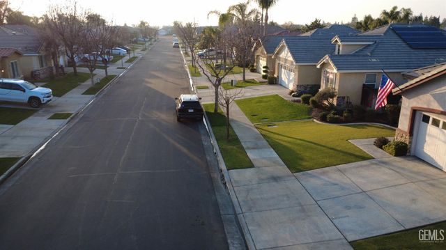 11508 Alton Manor Drive, Bakersfield, CA 93312