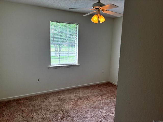 525 Bonnie Jean Dr, Baton Rouge, LA 70819