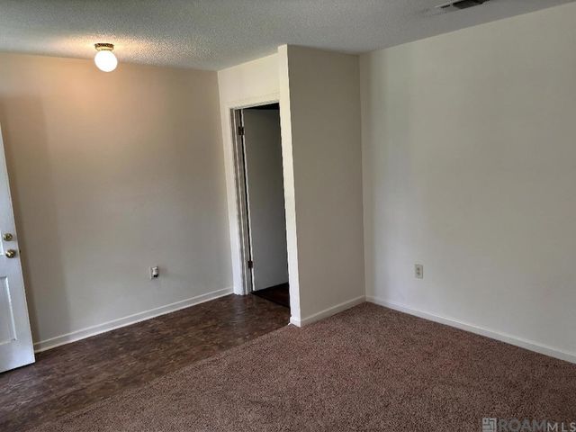525 Bonnie Jean Dr, Baton Rouge, LA 70819