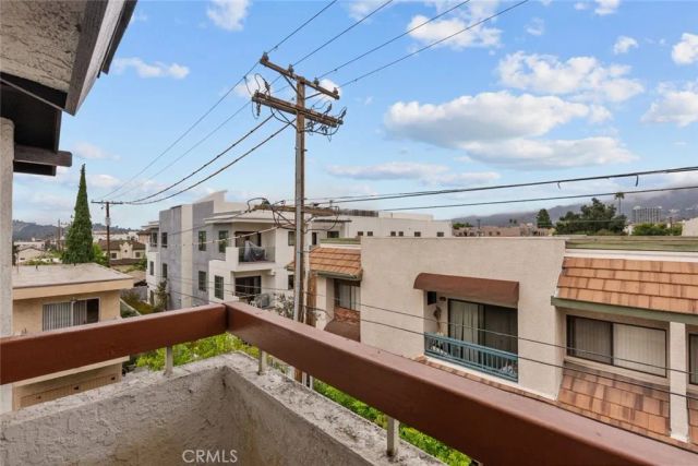 339 W Wilson 305, Glendale, CA 91203