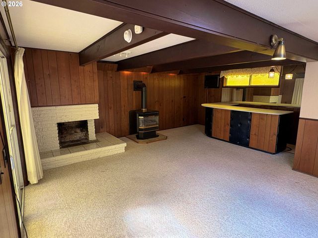 1755 ALDERWOOD St, Eugene, OR 97404