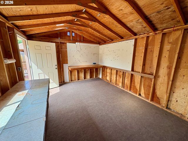 1755 ALDERWOOD St, Eugene, OR 97404
