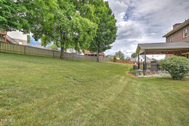 243 Southridge Drive, Blountville, TN 37617