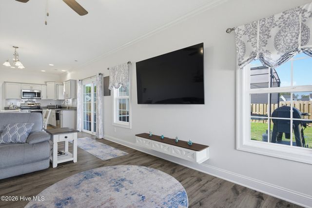 611 Carmel Drive, Sneads Ferry, NC 28460