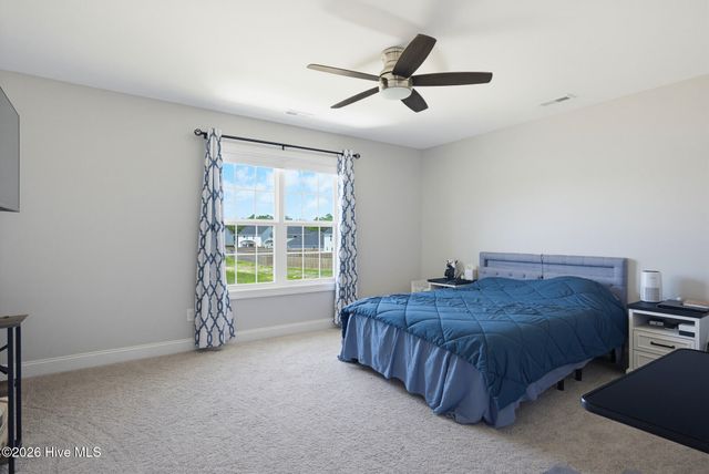 611 Carmel Drive, Sneads Ferry, NC 28460