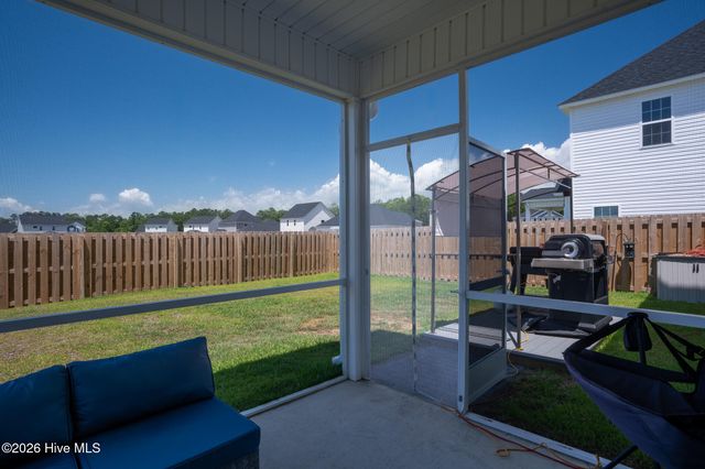 611 Carmel Drive, Sneads Ferry, NC 28460