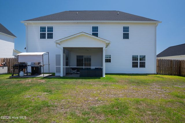 611 Carmel Drive, Sneads Ferry, NC 28460
