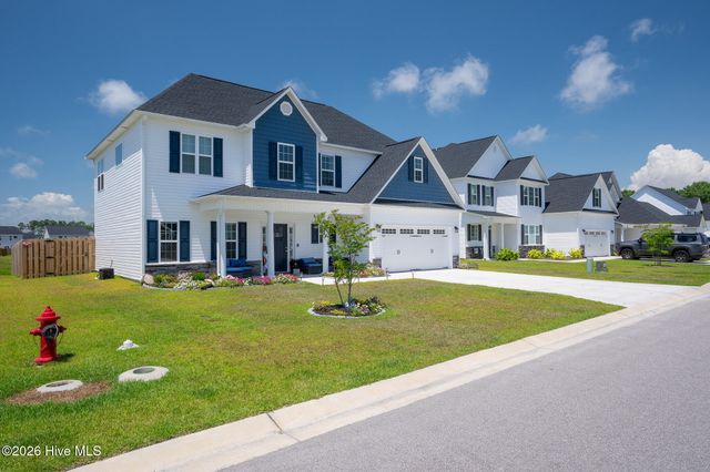 611 Carmel Drive, Sneads Ferry, NC 28460