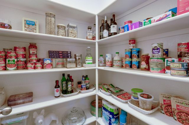 1402 Skibbereen Way, Rocklin, CA 95765