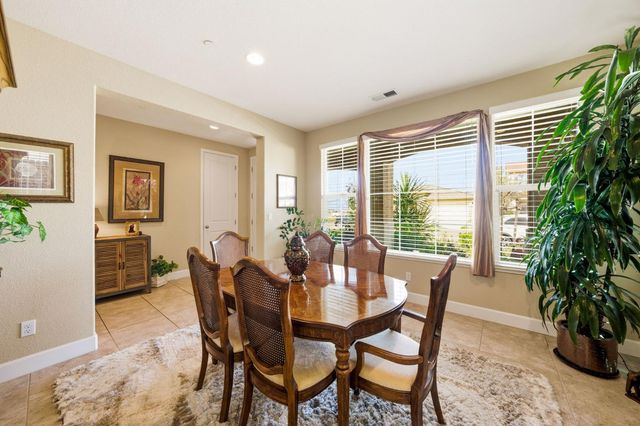 1402 Skibbereen Way, Rocklin, CA 95765