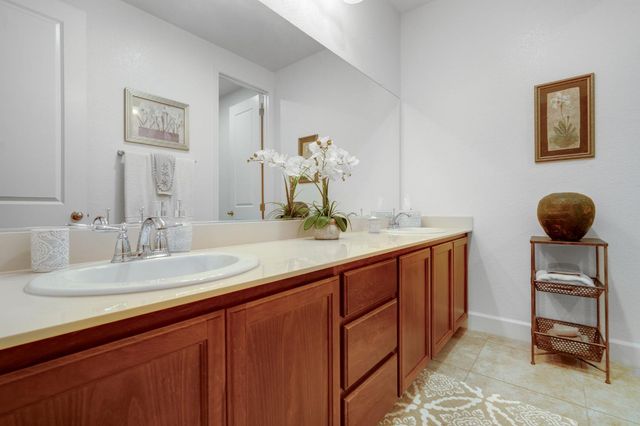 1402 Skibbereen Way, Rocklin, CA 95765