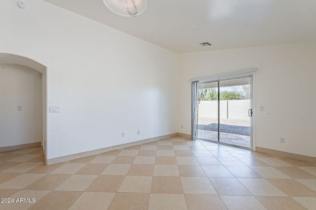 1338 W ROOSEVELT Avenue, Coolidge, AZ 85128