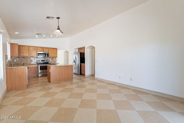 1338 W ROOSEVELT Avenue, Coolidge, AZ 85128