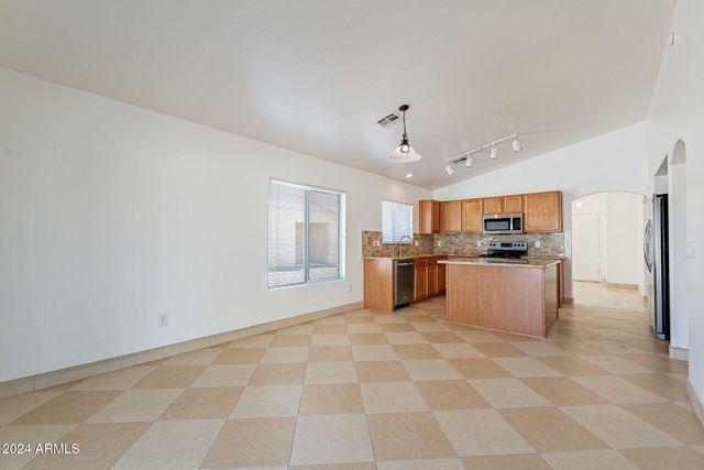 1338 W ROOSEVELT Avenue, Coolidge, AZ 85128